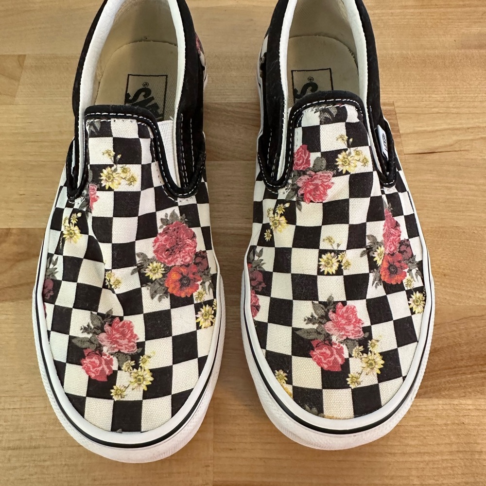 Vans slip on sneakers women’s size 7